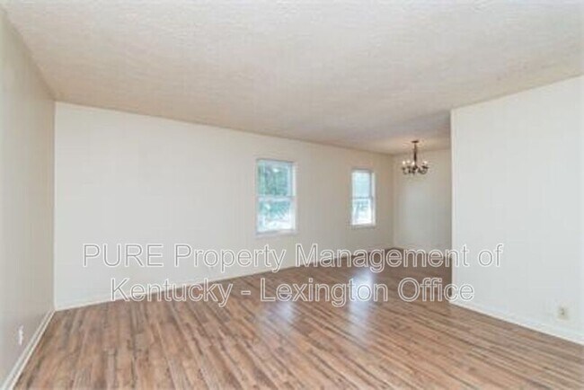 Foto del edificio - 245 Landings Dr