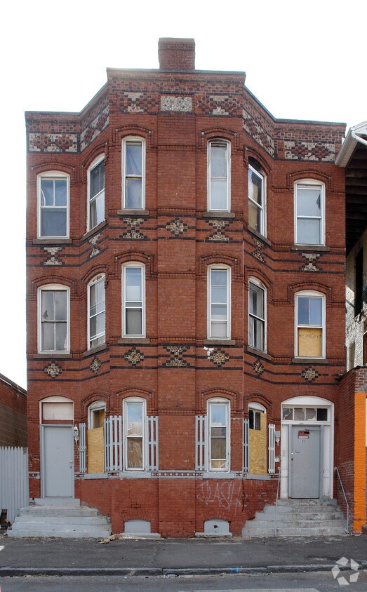 Entrada principal - 106-108 Pine St