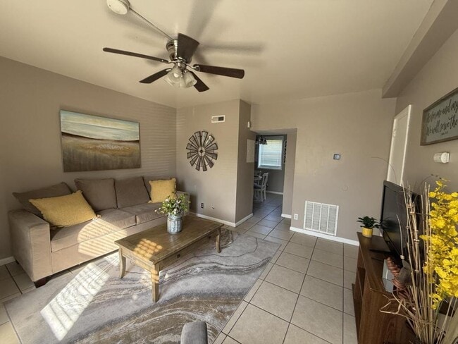 Foto del edificio - 1802 La Salle Pl