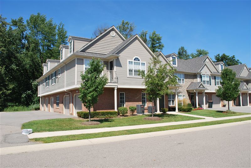 Foto principal - 49092 W Woods Dr