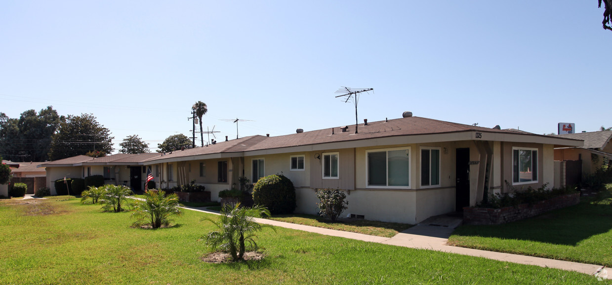 Primary Photo - 1325 S Anaheim Blvd