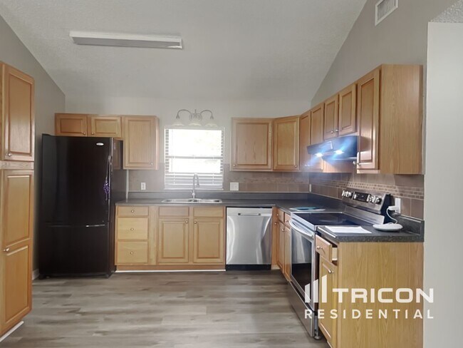 Foto del edificio - 352 N Fork Pl