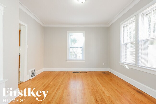 Building Photo - 840 Hickory St