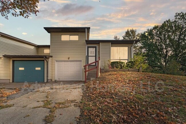 Building Photo - 805 N 70th St