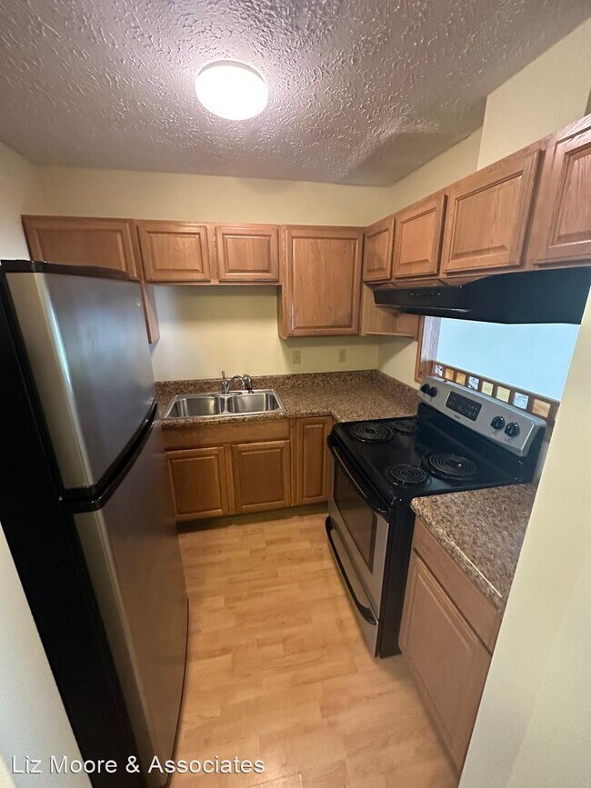 Building Photo - 2 br, 1.5 bath House - 27 Sally Ann Place