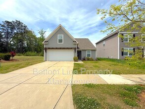 Building Photo - 636 Newfound Hollow Dr