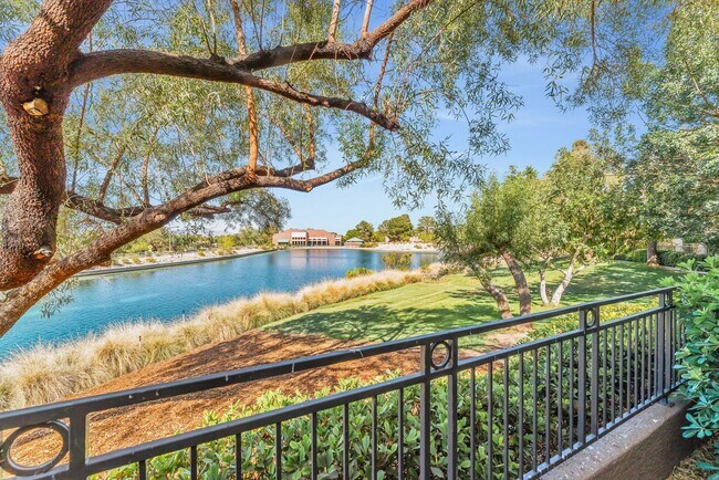 Foto del edificio - Elevated Summerlin Living Near TPC Summerlin