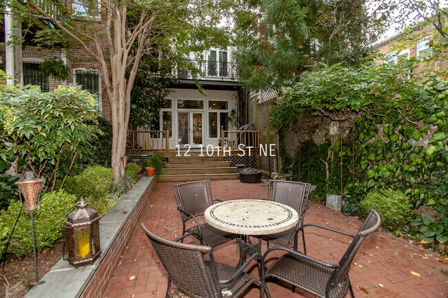 Building Photo - CAPITOL HILL GRAND DAME FOR LEASE!!