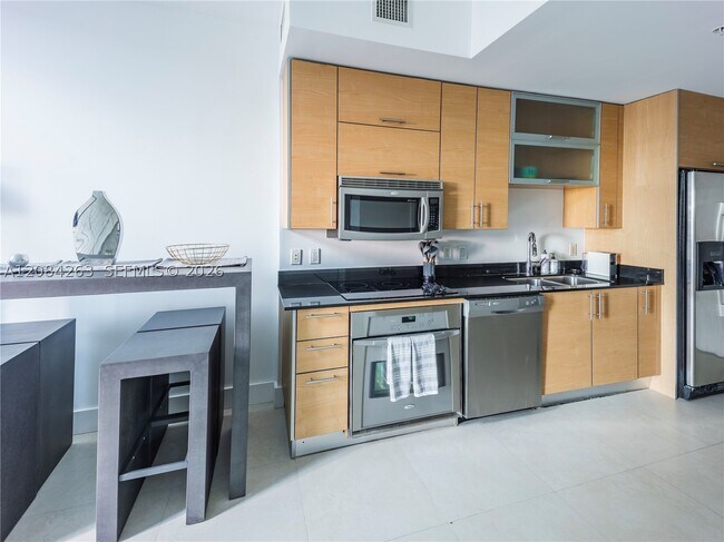 Foto del edificio - 60 SW 13th St