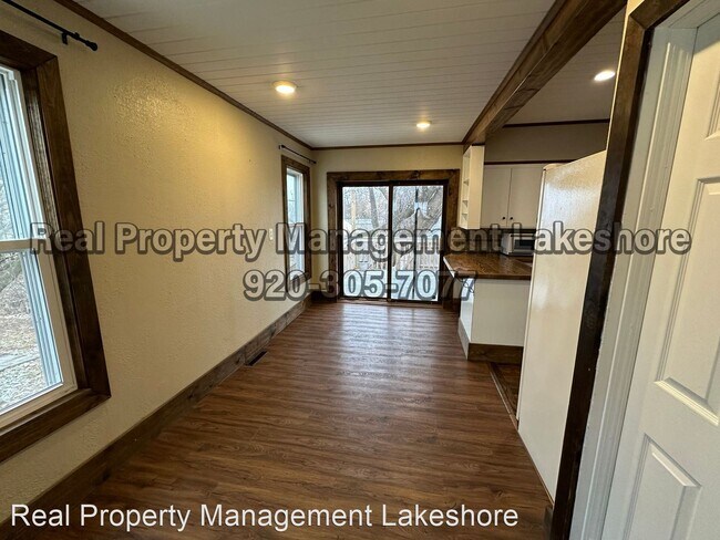 Building Photo - 2 br, 2 bath House - 525 W 4th St.