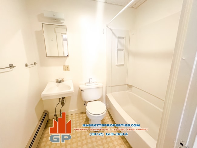 Building Photo - 26 Summer St