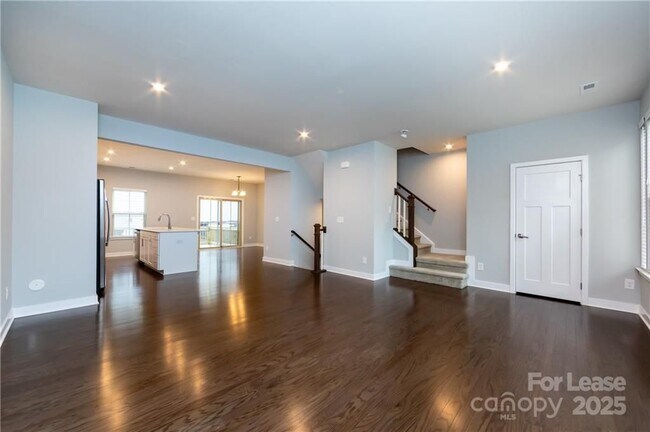 Foto del edificio - 1736 Town Oak Ln