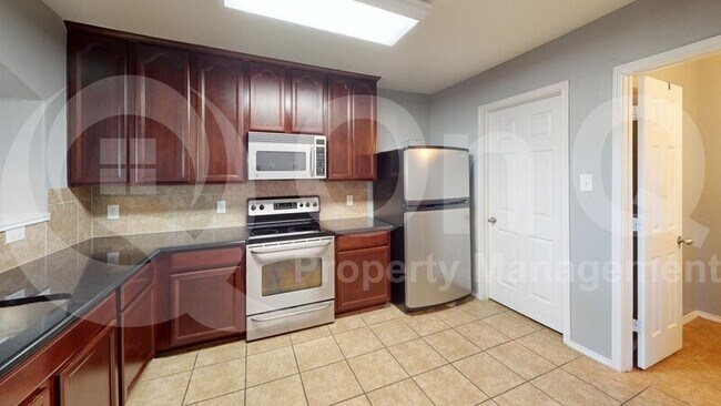 Foto del edificio - 9984 Fleetwood Dr