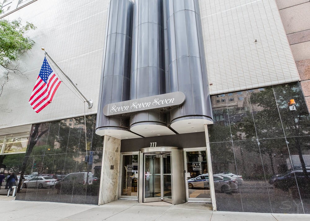 Primary Photo - 777 N Michigan Ave