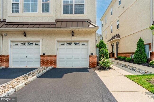 Building Photo - 3207 Capri Dr