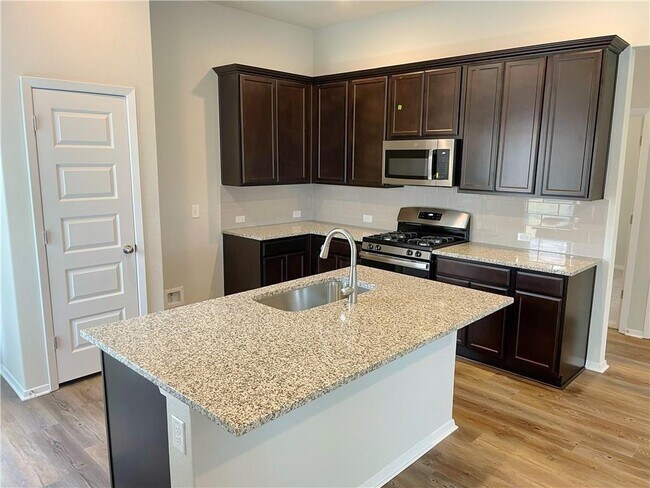 Building Photo - 6409 Wolf Pack Dr