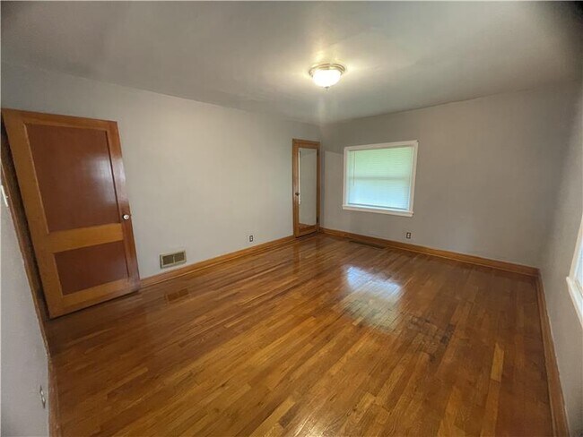Foto del edificio - 1124 Pleasant Ave