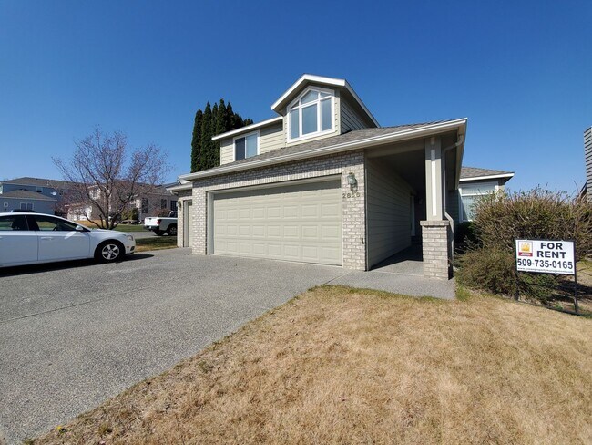 Foto del edificio - 4-Bedroom, 2.5-Bath located in Horn Rapids...