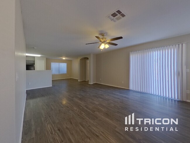 Building Photo - 8136 W Hammond Lane Phoenix AZ