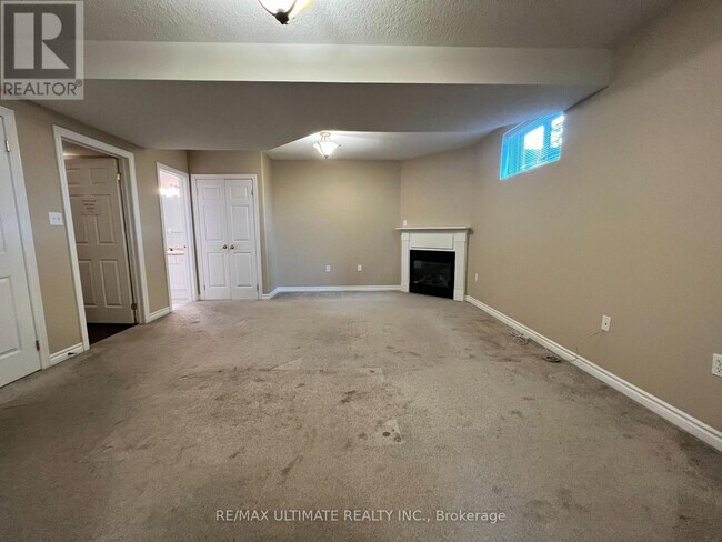 Building Photo - 209 Dunsmore Ln