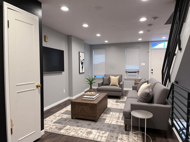 Foto del edificio - 3834 Parrish St