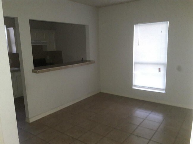 Building Photo - 14054 McDermott Dr