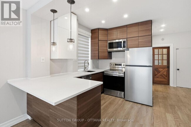 Photo du bâtiment - 244 Rochester St