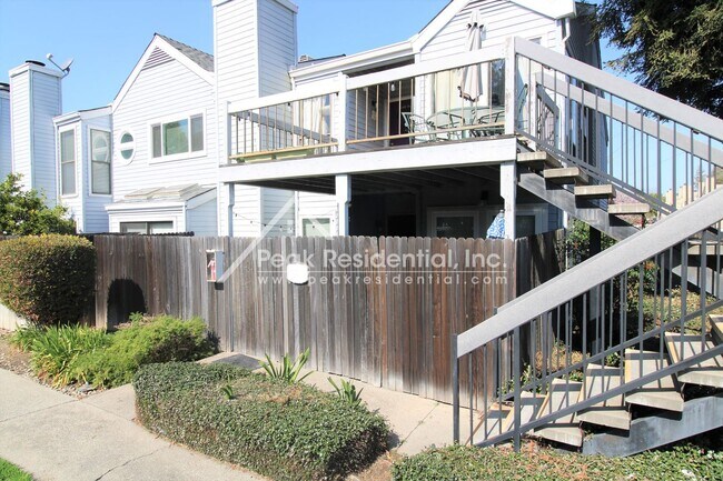 Building Photo - 2 br, 2 bath House - 1537 Hood Road #D