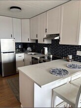 Building Photo - 200 Swanton St