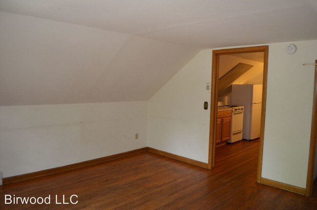 Building Photo - 413 N Sherman Ave
