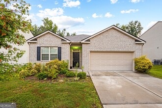 Building Photo - 5469 Waverly Dr