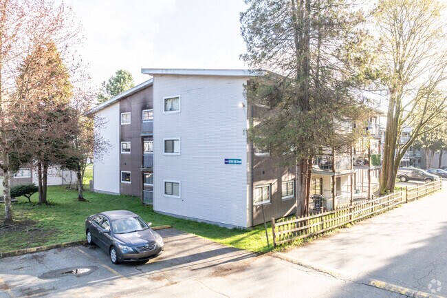 Photo du bâtiment - Mainstreet Estates