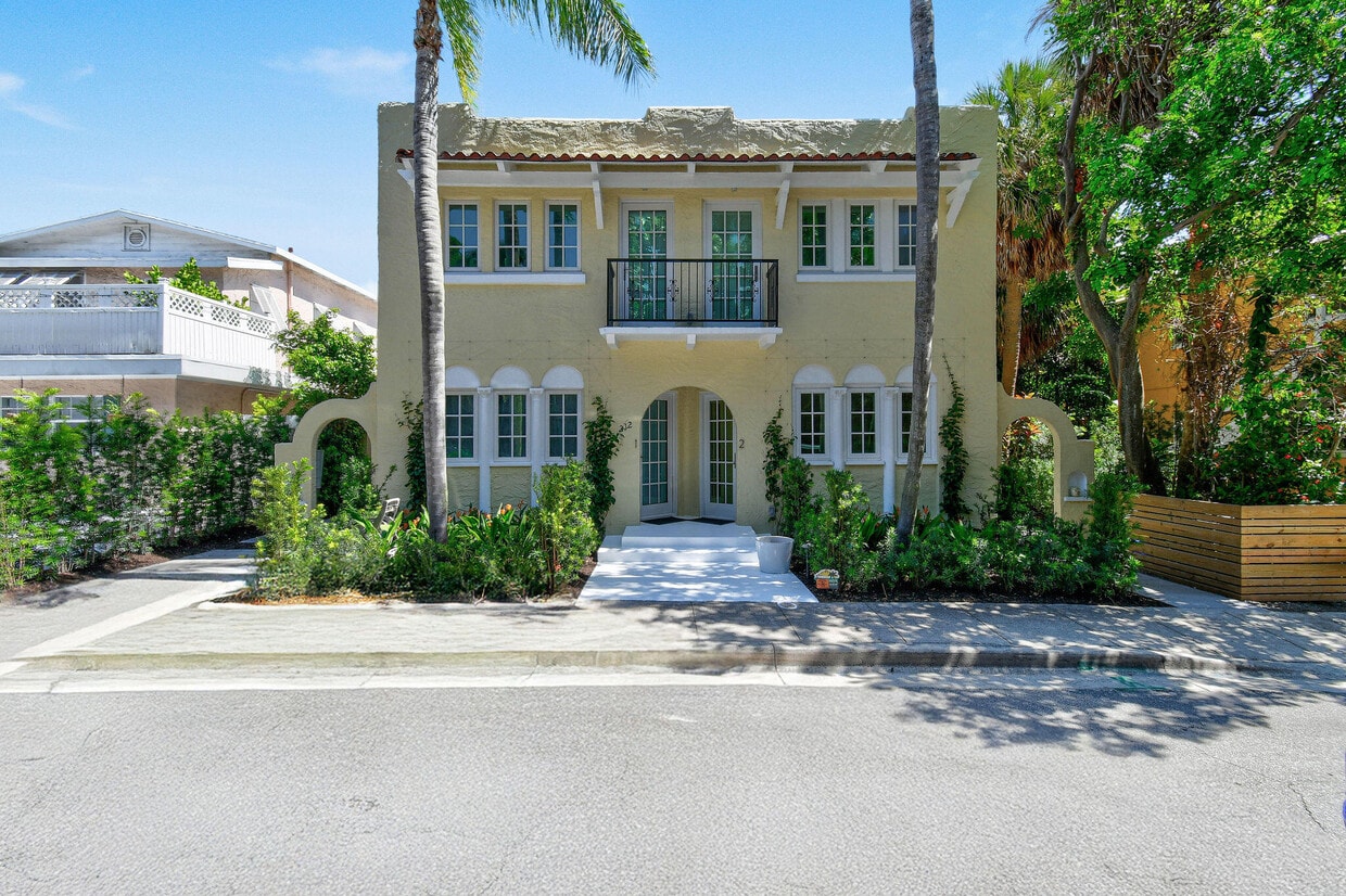 Foto principal - 212 Oleander Ave