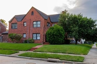 Building Photo - 4704 Chenevert St