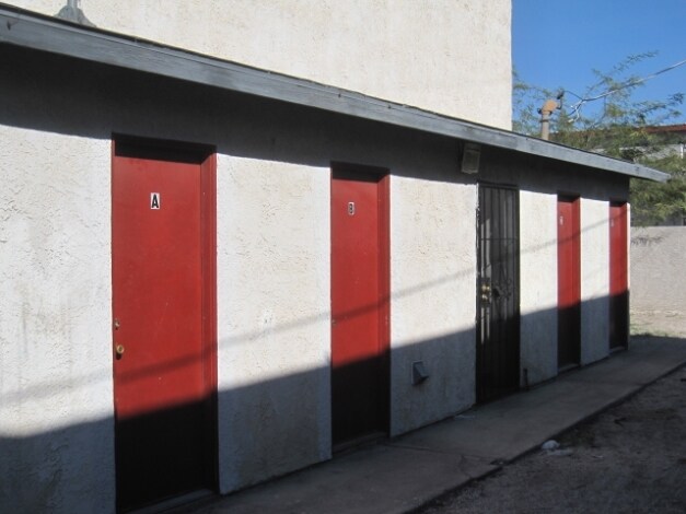 Building Photo - 2260 Dolly Ln