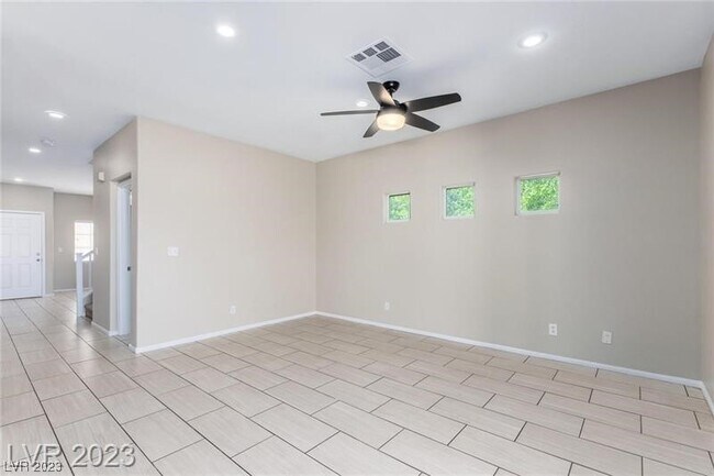 Building Photo - 881 Blue Rosalie Pl