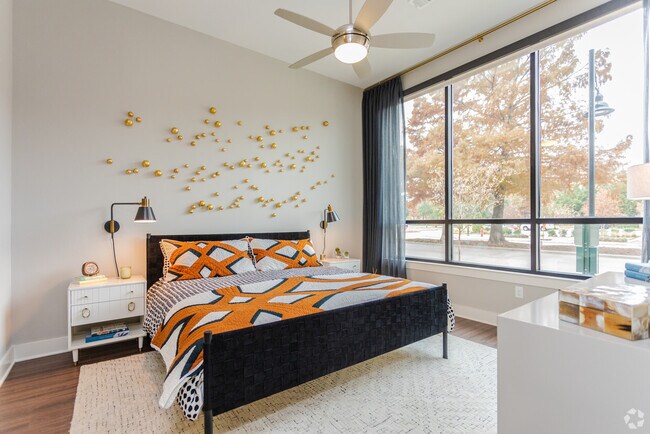 Building Photo - 15251 Quorum Dr