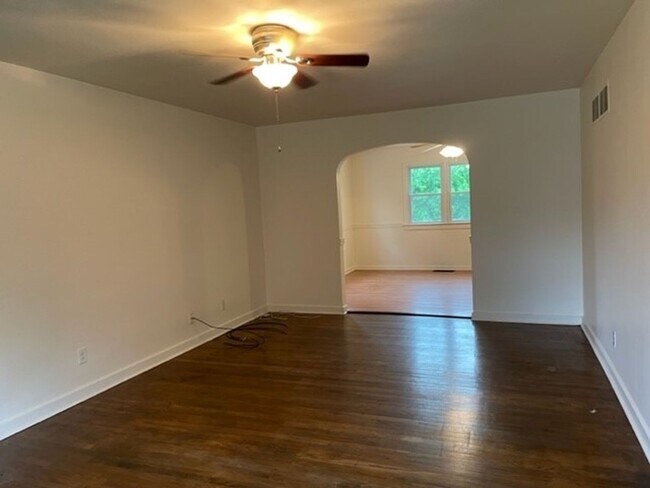 Building Photo - Cape Cod Single Family Home For Rent In Ce...