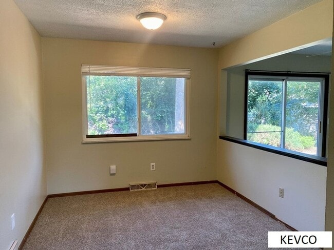 Foto del edificio - Four Bedroom Single Family Home with Large Backyard
