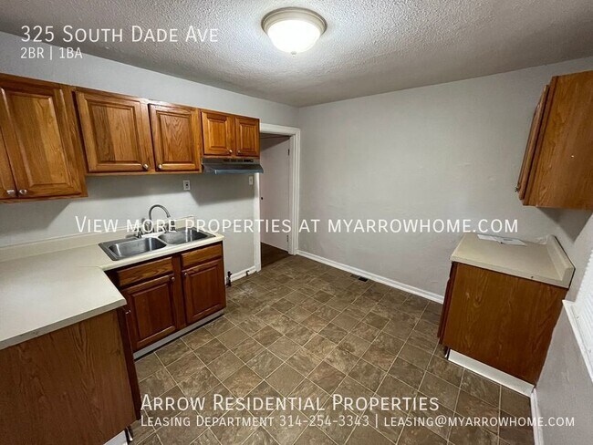 Building Photo - 325 S Dade Ave
