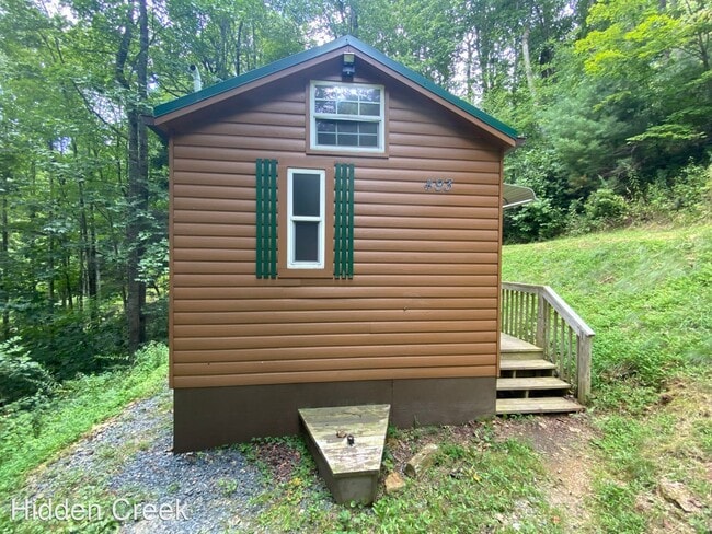 Building Photo - 493 Rainbow Mountain Rd
