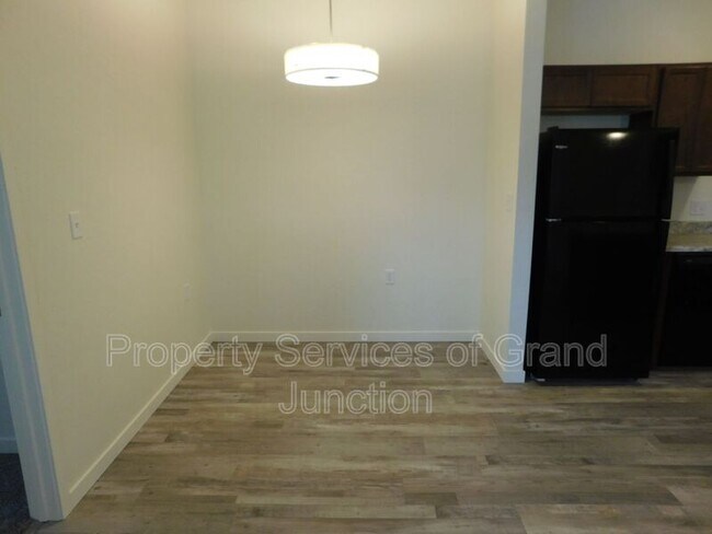 Foto del edificio - 658 Brookwillow Dr