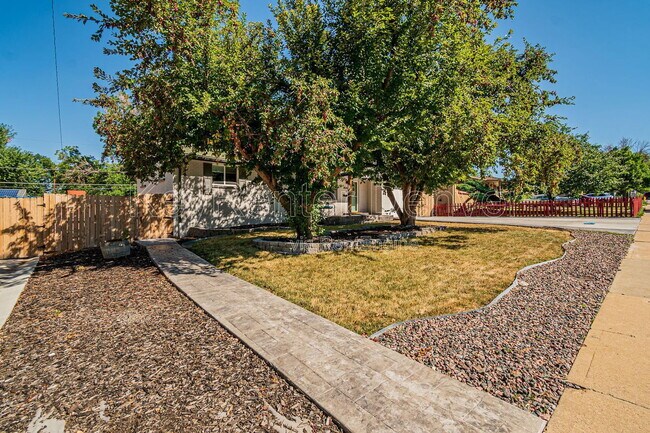 Foto del edificio - 6636 Depew St