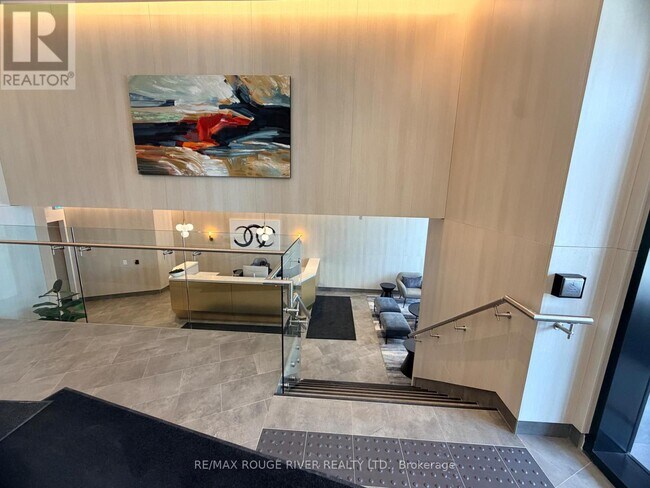 Photo du bâtiment - 2 Manderley Dr