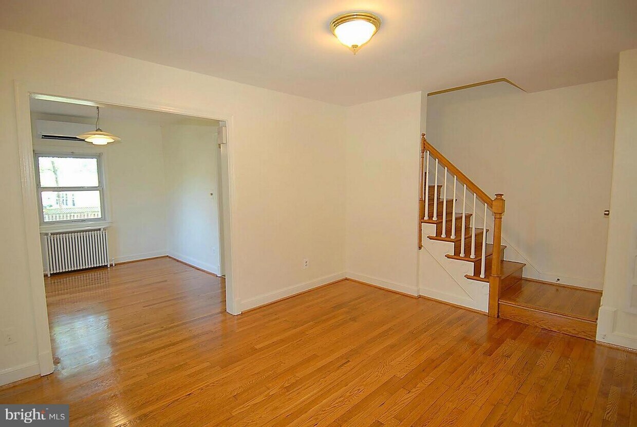 Foto principal - 1067 N Nelson St