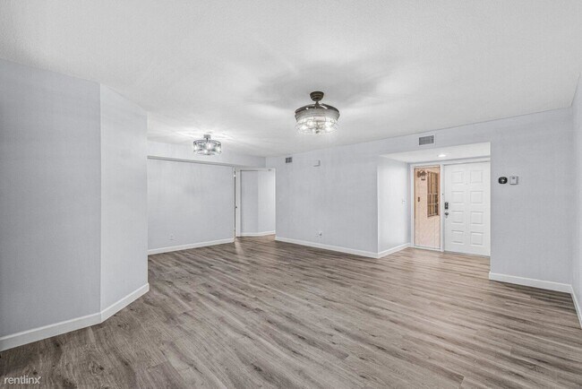 Foto del edificio - 2 br, 2 bath Condo - 17308 Boca Club Blvd ...