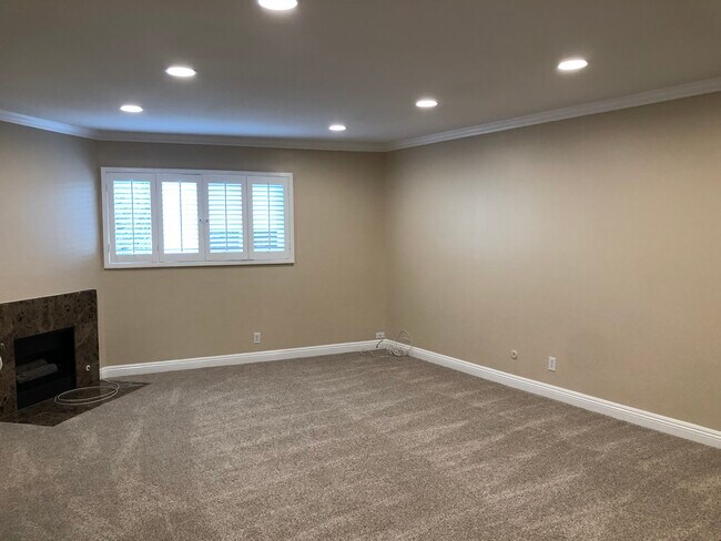 Master Bedroom - 4317 Mammoth Ave