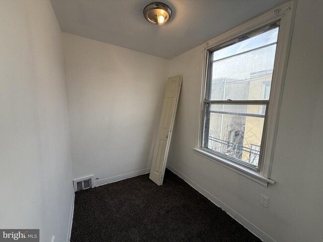 Building Photo - 1517 S Dover St