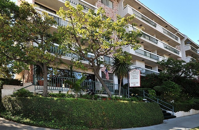 Foto del edificio - Wellworth Towers Apartments