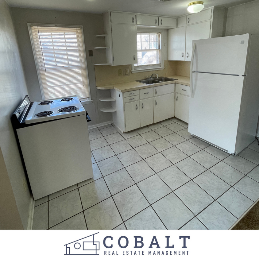 Foto principal - 2 bedroom Home Near Campus! Preleasing for...